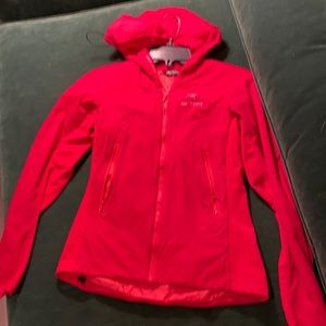 Arc’teryx xs lightweight wind jacket